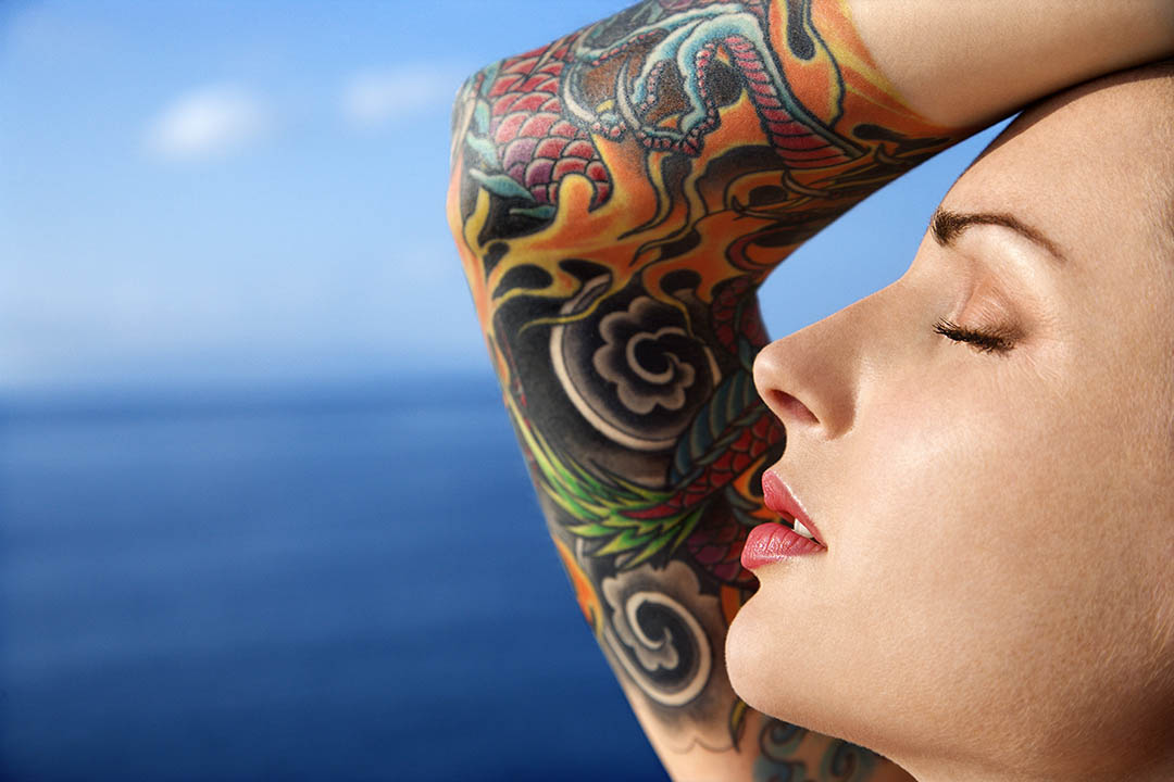 ¿Cómo Proteger los tatuajes del sol?